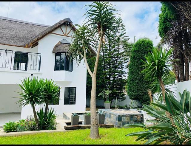 5 BEDROOM HOUSE FOR SALE IN FOURWAYS